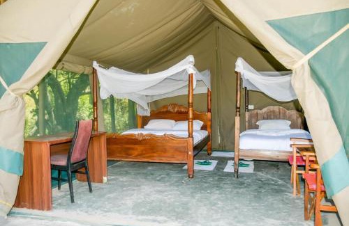 Kenya Hotel | Giraffe Hills Mara Camp