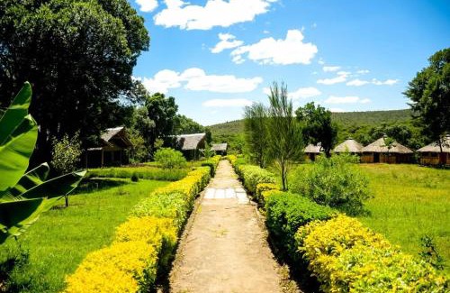 Kenya Hotel | Giraffe Hills Mara Camp