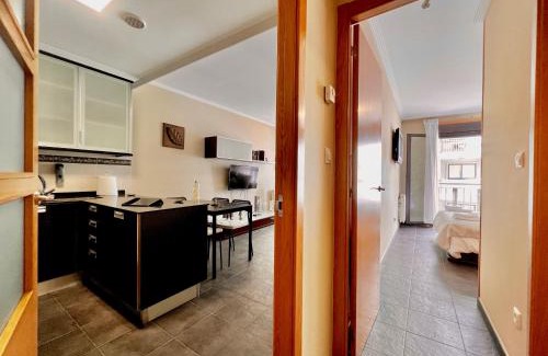 Ponteareas Apartment | Family-Friendly Getaway at GIRALDA 2 with Great Ratings