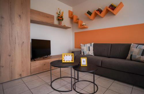 Sesto Calende Apartment | Girasole Suite Leonardo Academy, MXP & Lakes