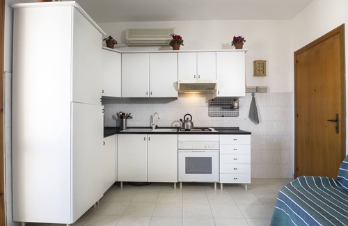 Casuzze Apartment | Discover Girasole's Apartment in Beautiful Casuzze Village