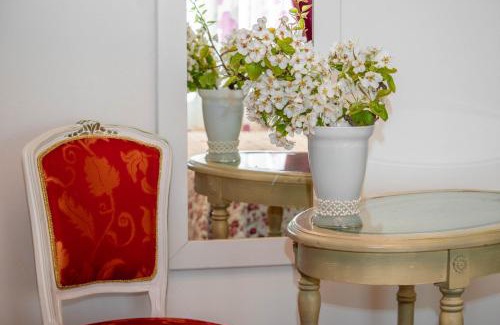 Bussolengo Bed & Breakfast | Top-Rated Girelli Sorelle: Pet-Friendly with Breakfast