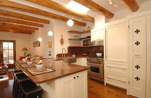 Historic Eastside House | Perfect Girlfriends Getaway Near Shopping and Dining