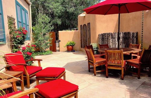 Historic Eastside House | Perfect Girlfriends Getaway Near Shopping and Dining