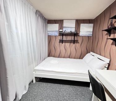 Wesoła Zachod Hostel | Girls Only Hostel