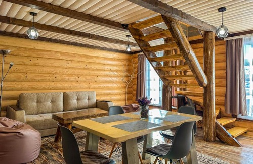 Verkhovyna House | Scenic Oceanfront Retreat at Girskyi Kutochok, Rated 9.4
