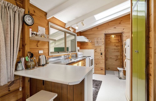 Rototai House | Discover Gisborne Point Retreat - Family-Friendly Getaway