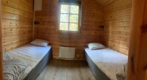 Gallnoby House | Gistholmen: Pet-Friendly Retreat with Hot Tub & High Ratings