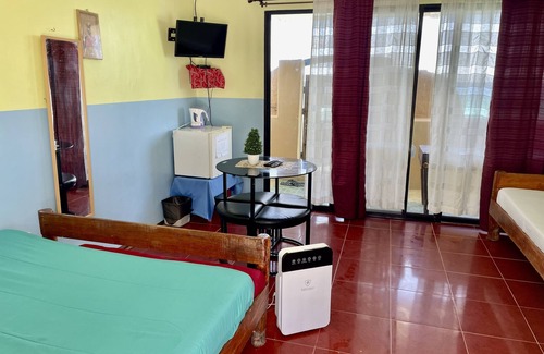 Oslob Hotel | Giswold Lagunde Beach Resort: Family-Friendly Fun Awaits