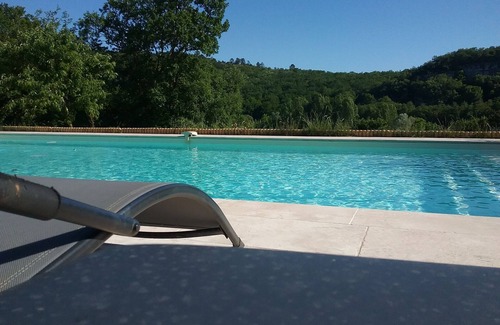 Les Eyzies House | Experience Gite les 7 Frerès: Poolside Bliss for Four