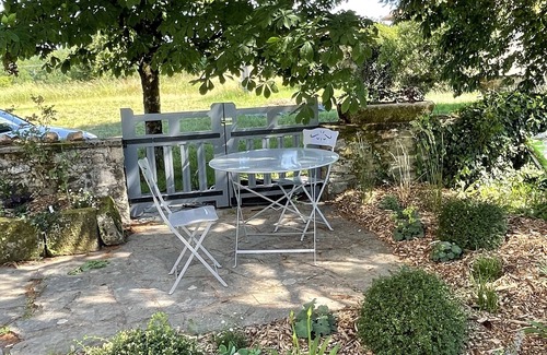 Felzins House | Relaxing Getaway at Gite à la Campagne for 10 Guests