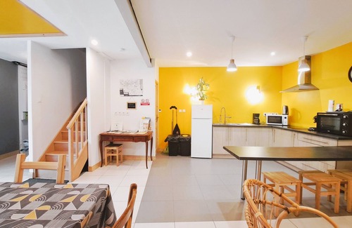 Saint-Cyr-sur-Loire House | Ideal Gite Étape for Cycling Lovers in Azay Centre