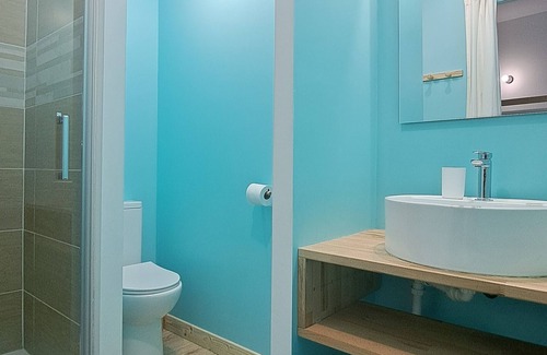 Saint-Cyr-sur-Loire House | Ideal Gite Étape for Cycling Lovers in Azay Centre