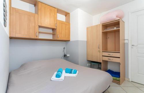 Reynes House | Cozy Gite for 4-6 with Pool and Pet-Friendly Amenities