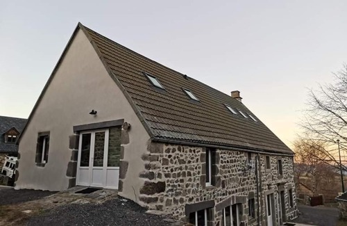 Saint-Victor-la-Riviere Apartment | Child-Friendly Gite near Besse for Up to 10 Guests