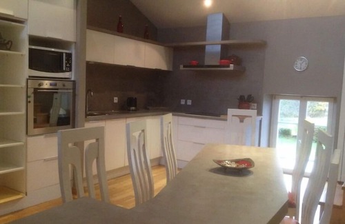 Jeuxey House | Cozy Gite 12 P. "la Grange" in Jeuxey with Breakfast