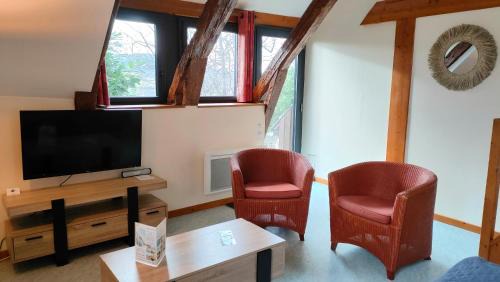 Valette Apartment | Cozy Gite with Ocean Views & Pet-Friendly Amenities