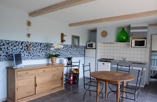 Les Vans House | Cozy Gite for 4-6 Guests in Family-Friendly Village