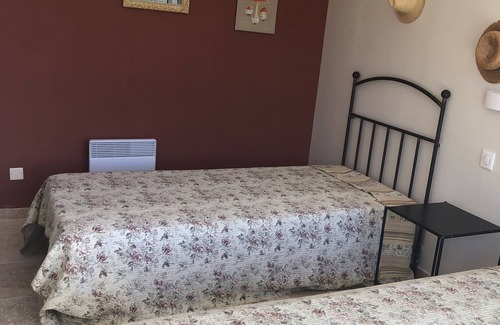 Les Vans House | Cozy Gite for 4-6 Guests in Family-Friendly Village