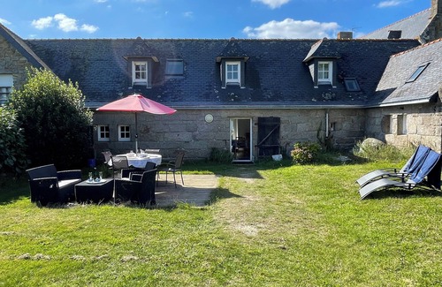 Tregunc Cottage | Discover a Beachside Gîte with 2 Pools and Perfect Score