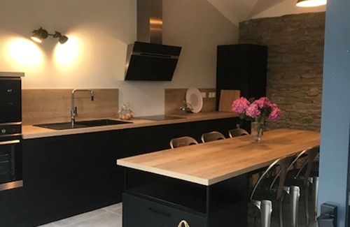 La Bernerie-en-Retz House | Cozy Gite for 7 with Pool, Spa & Beach Access