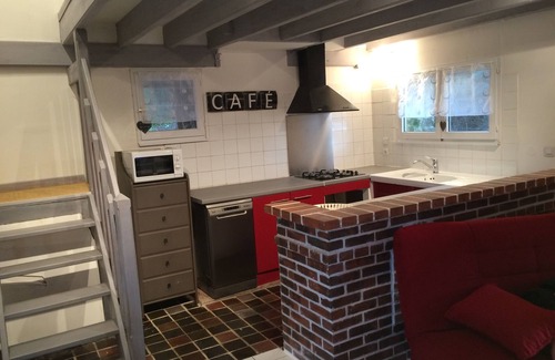 Champeon Cottage | Idyllic Gite a Bisto of Nas with Spa and Hot Tub Retreat