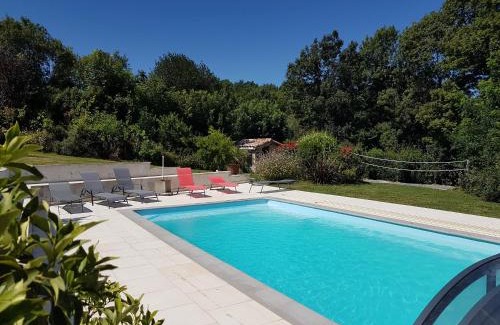 Noailhac House | Relaxing Gite a la Campagne with Ocean View and Pool