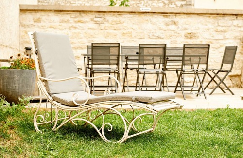 Aiglepierre House | Idyllic Maison de Vacances with Garden and Barbecue