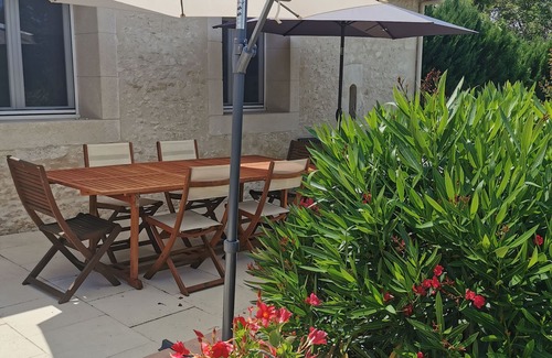 Pellegrue House | Relaxing Gite with Heated Pool and Large Garden Oasis