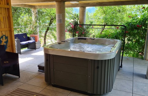 Ville Ski Chalet | Relaxing Retreat at Gite Alsace: Spa and Hot Tub Awaits