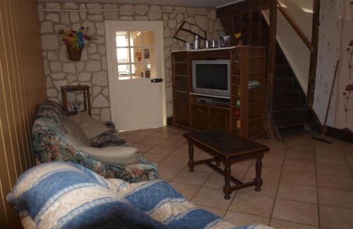 Le Chatelet-sur-Sormonne House | GITE ANNA: Pet-Friendly Stay with High Guest Ratings