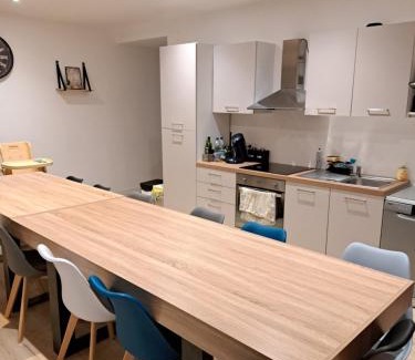 Haybes House | Gite Ardennais 18 personnes "les gronchons"