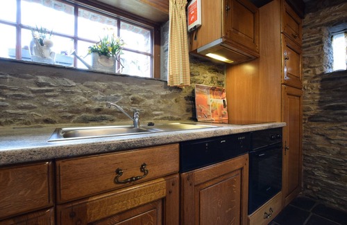 Tavigny Cottage | Tranquil Gite in the Heart of Nature, Pet Friendly Retreat