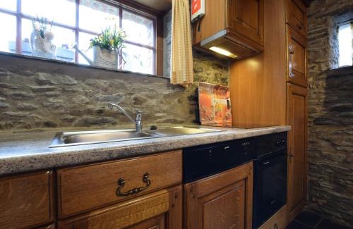 Tavigny House | Tranquil Gite in the Heart of It All - 4-Star Retreat