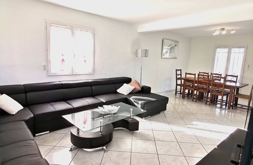 Morangis House | Relax at Gite Clos des Bulles Champenoises - Family Friendly