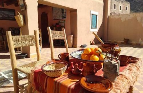 Aroumd Bed & Breakfast | Explore Gite Atlas Toubkal: Family and Pet-Friendly Retreat