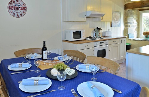 Plumaudan Cottage | Historic Gite with Heated Pool & Fishing Lake - 10/10 Rated