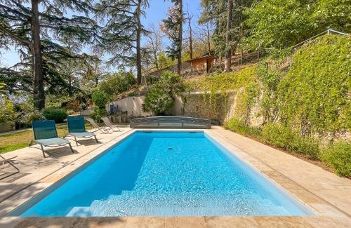 Vienne House | Relax at Gite au Chat Bûcheron with Oceanfront Views