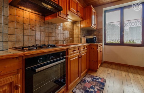 Entremont-le-Vieux House | Gite au Coeur du Village: Your Family-Friendly Retreat