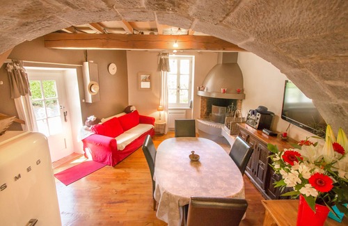 Montolieu House | Serene Retreat in Montolieu: Riverfront Bliss Awaits
