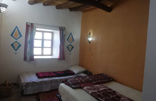 Ijjoukak House | Discover Gite Auberge Tigmmi N Tamazirte with Family-Friendly Amenities