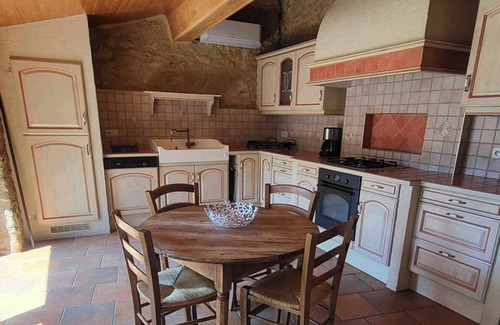 Sarlat-la-Caneda House | Serene Gite with Pool, Perfect for Family & Pet Getaways