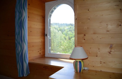 Aydat Cottage | Gîte Aydat les Prades: Guest Rated 9.8 & Family-Friendly Amenities