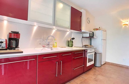 Arbellara Cottage | Gîte with Ocean View: Explore Nature Near Propriano