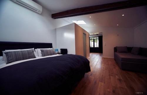 Bry-sur-Marne Apartment | Scenic Gite Bord de Marne Paris with Pool & Ocean Views