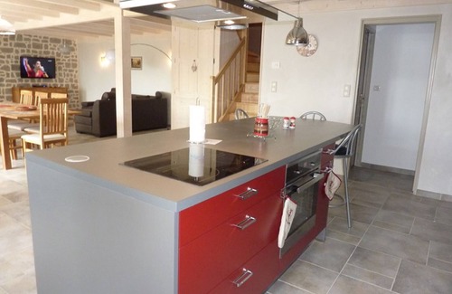 Cezens Cottage | Cozy Gite Cézens: Ideal for Families, 3 Bedrooms Await