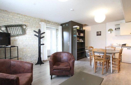 Carentan les Marais Cottage | Cozy Gite Carentan les Marais with Spa & Family Amenities