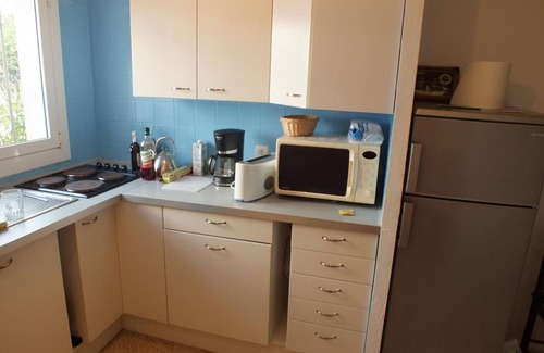 Empuriabrava Cottage | Gite Castelló d'Empúries: Cozy Retreat with Spa & Kitchen