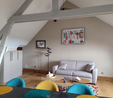 Chateauneuf House | Gite, chambre d hôte L échoppe est belle