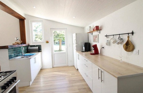 Champagnac Cottage | Gite Champagnac: Cozy Retreat for Families and Pets
